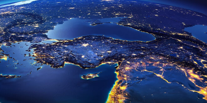 Türkiye Bir Tercih Yapmak Zorunda Değil mi?